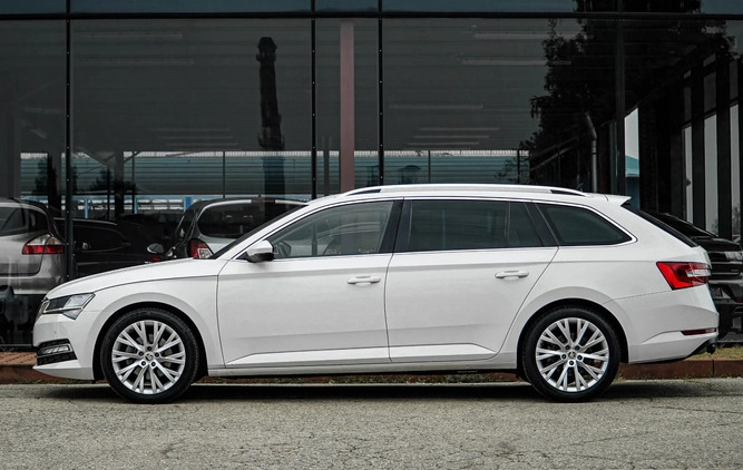 Skoda Superb cena 92900 przebieg: 178000, rok produkcji 2020 z Ogrodzieniec małe 781
